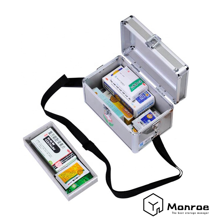 Abschließbarer, leerer Erste-Hilfe-Koffer mit zusammenklappbarem Fach